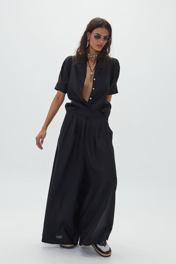 
                  
                    Pantalón Sabi en Lino - Negro
                  
                