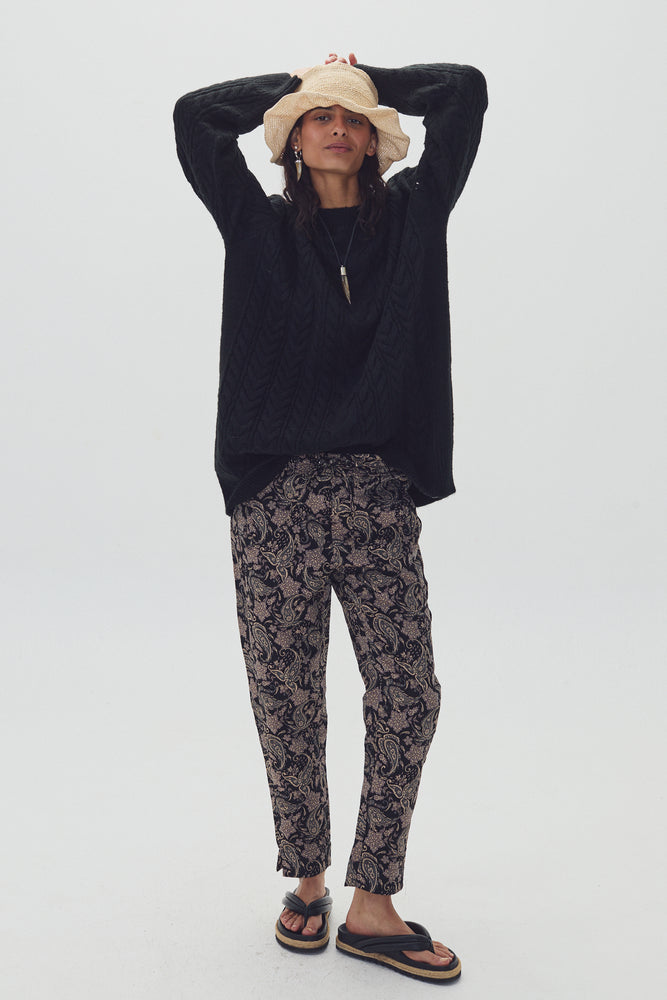 
                  
                    Pantalón Lotus en Brocato - Black Paisley
                  
                