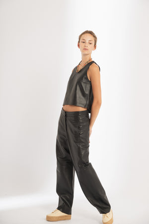 
                  
                    Pantalón Avery en cuero de oveja - Negro
                  
                